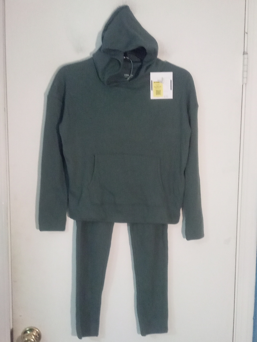 Boys  Green Hoodie and Jogger Set Size 7 By Little Co. NWT $32